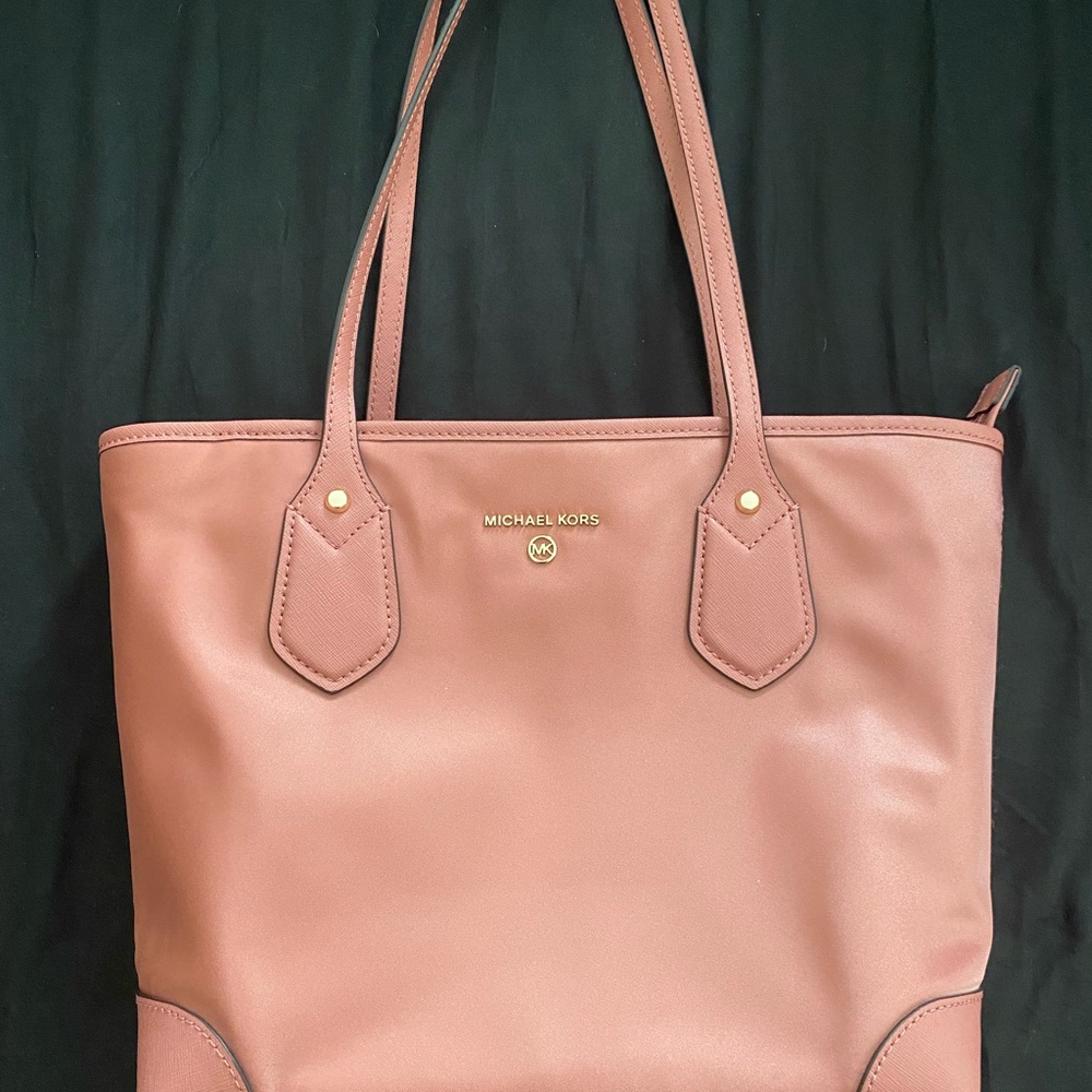 Authentic Michael Kors Eva Nylon Tote Rose Like New - Picture 5 of 5